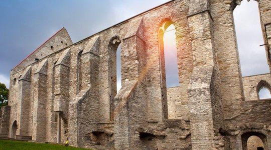 Tallinn Private Tour: Old Town, Kadriorg & Viimsi Museum