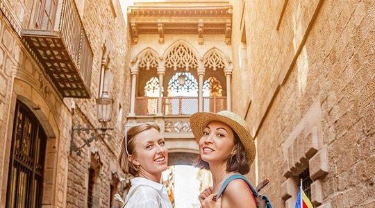 Best of Barcelona: Small Group Tour with Hotel/ Port Pick up