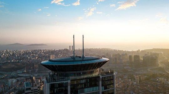 Istanbul: Emaar SkyView with Aquarium Combo Experience