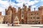 Skip-the-line Hampton Court Palace from London by Car