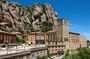 Private Montserrat Tour and Winery With Brunch From Barcelona