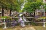 Private Walking Tour: Delft's Royal History and Pottery