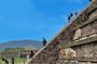 Teotihuacan Pyramids Without Stops (No shops, No restaurants)