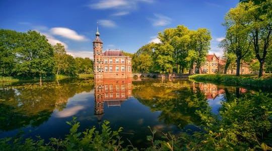 Self guided tour with interactive city game of Breda