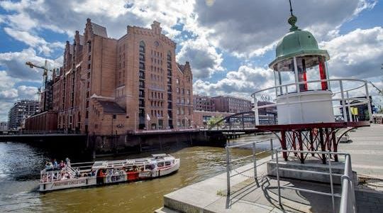 Hop-on hop-off harbor tour with International Maritime Museum ticket