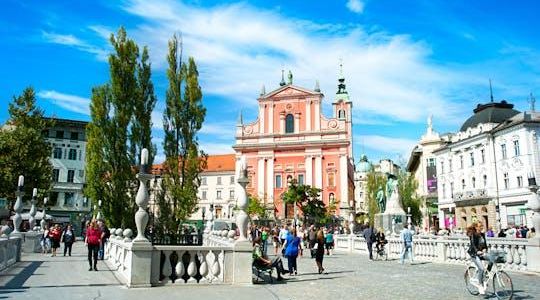 Historical city center and Ljubljana Castle tour