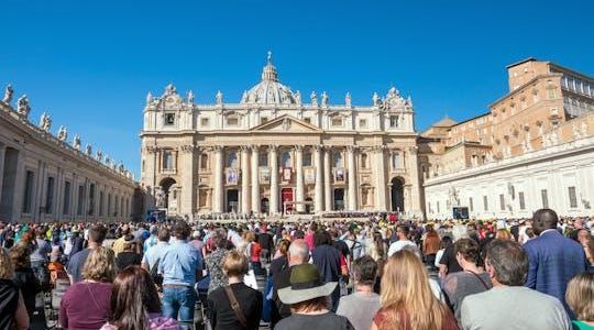 Pope Leo XIV audience and Rome coach tour with a local guide