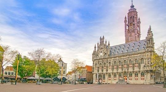 Self guided tour with interactive city game of Middelburg