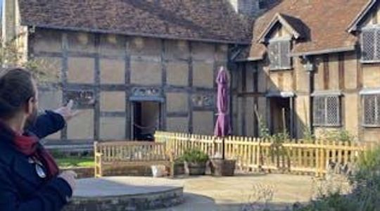 Self-guided audio tour of Shakespeares birthplace in Stratford upon Avon