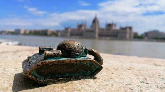 Self-guided discovery walk on Budapest’s scenic Danube banks