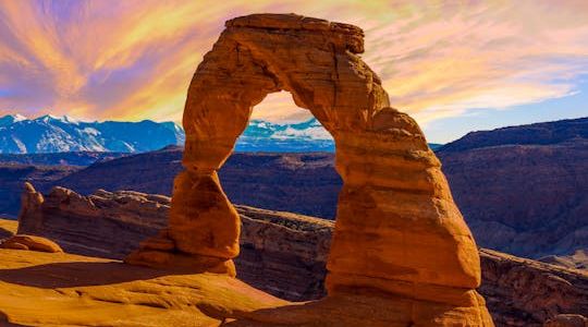 Arches National Park self-guided driving tour in Moab