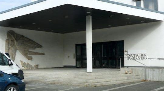 Guided tour on the traces of the Bonn Republic