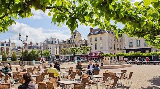 Self guided tour with interactive city game of Reims
