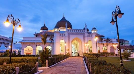 Top seven wonders of Penang private city tour