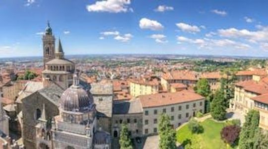 Private walking tour of Upper Town Bergamo