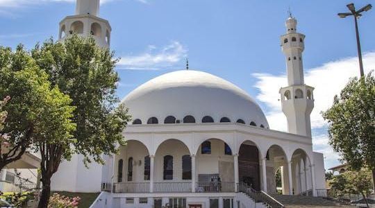 Foz do Iguaçu guided tour with Buddhist temple, mosque, and ecomuseum