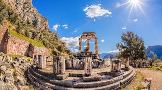 Delphi archaeological site with virtual reality from Athens