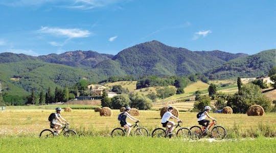 Tuscany by bike and saffron tasting