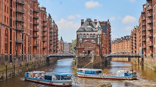 Classic 1.5-hour Hamburg Harbor Cruise With Live Commentary