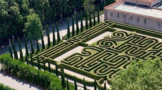 Borges Labyrinth tour with audio guide