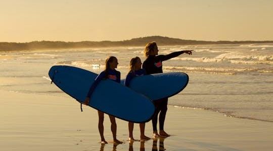 Surfing lesson for beginners at Broadbeach at Kurrawa Surf Club car park