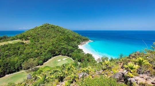 Praslin Island private full-day tour