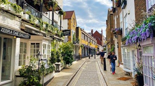 Self-guided Discovery Walk in London’s Hampstead neighborhood