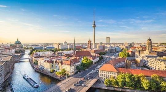 Berlin comedy bus tour