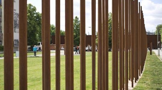 Cold War walking tour in Berlin