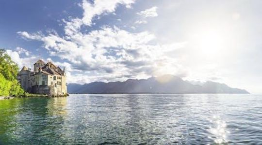 Chaplin, Montreux and Chillon castle winter tour