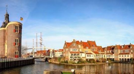 Self guided tour with interactive city game of Enkhuizen