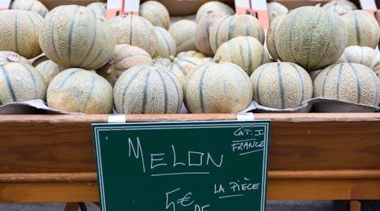 Food tour of the Marché d’Aligre in Paris