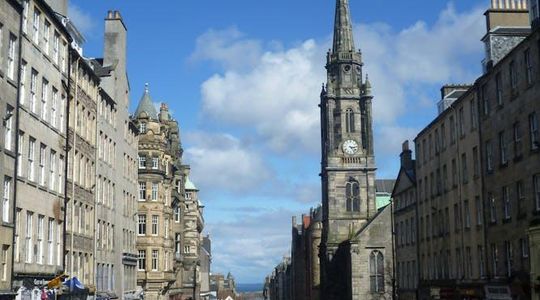 Discover Edinburgh's New Town on a self-guided audio tour