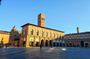 Murder mystery exploration game and tour in Bologna