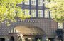 Guided tour to Hamburg's photogenic places with a local