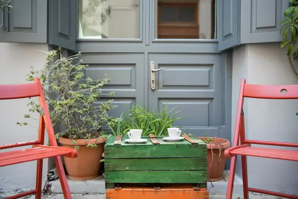 Discover comfort and charm at Amymone and Adiandi, a welcoming retreat in Nafplio just steps from the beach and vibrant local culture.