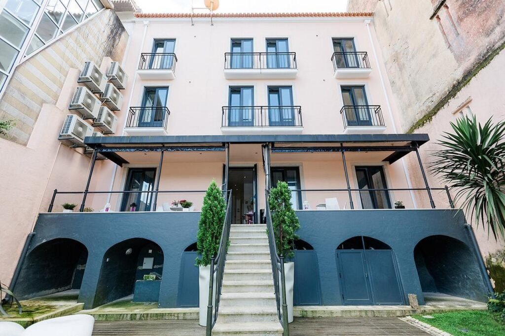 Discover the charm of Sintra at Sintra Bliss Hotel, a cozy retreat in the heart of the city with modern amenities and easy access to iconic landmarks.