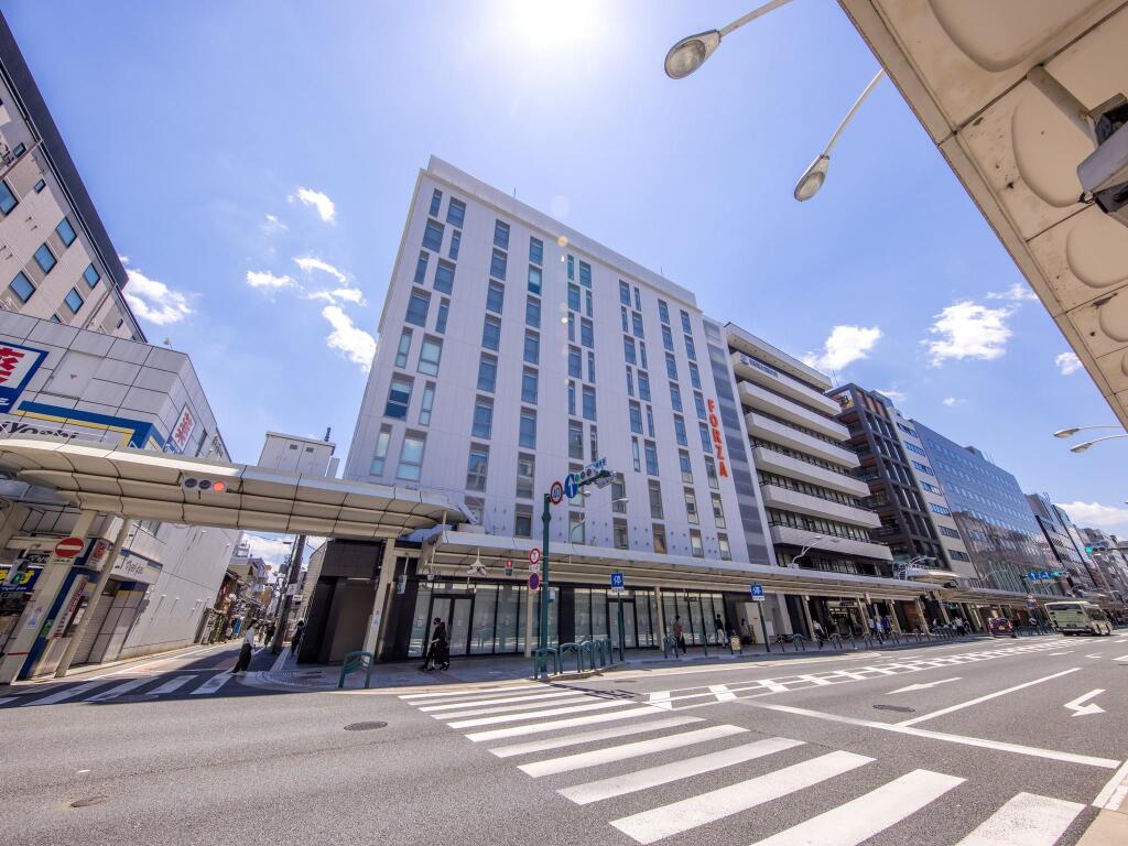 Discover the charm of Kyoto at Hotel Forza Shijo Kawaramachi, your ideal base for exploring the city’s rich culture and vibrant neighborhoods.
