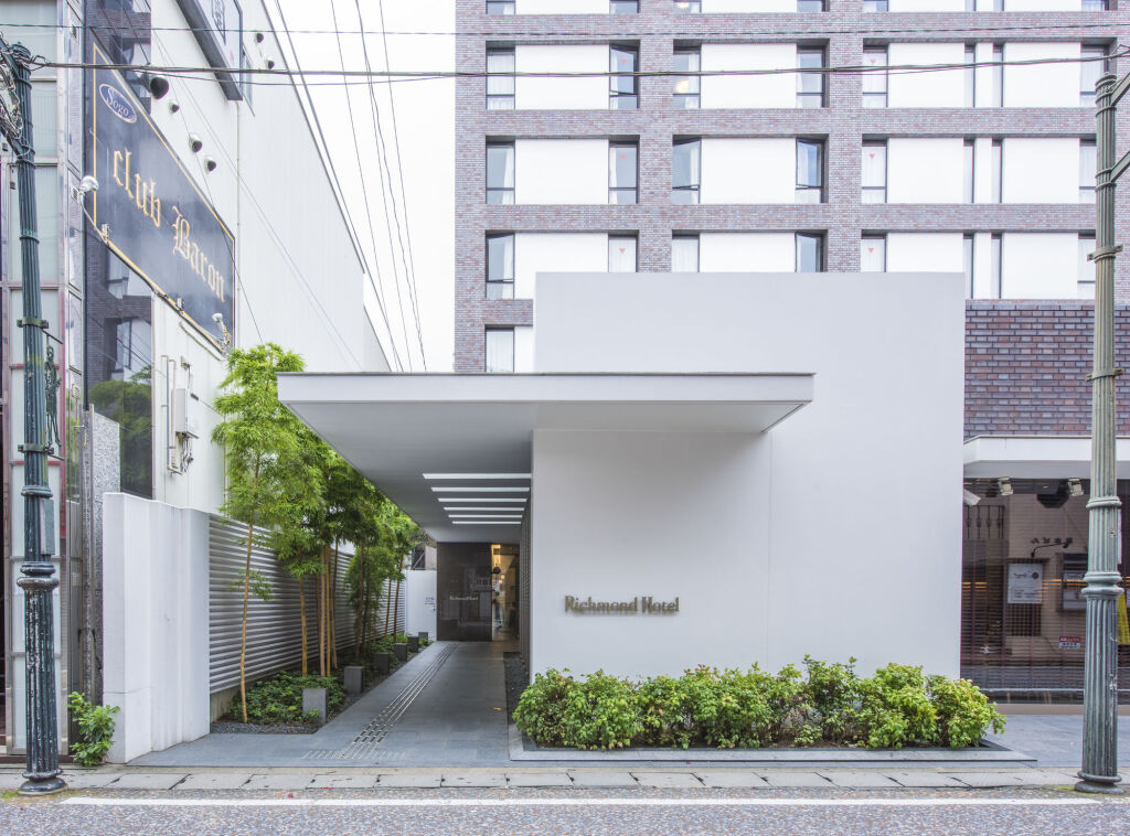 Experience comfort and convenience at Richmond Hotel Nagasaki Shianbashi, your ideal base for exploring Nagasaki's rich culture and history.