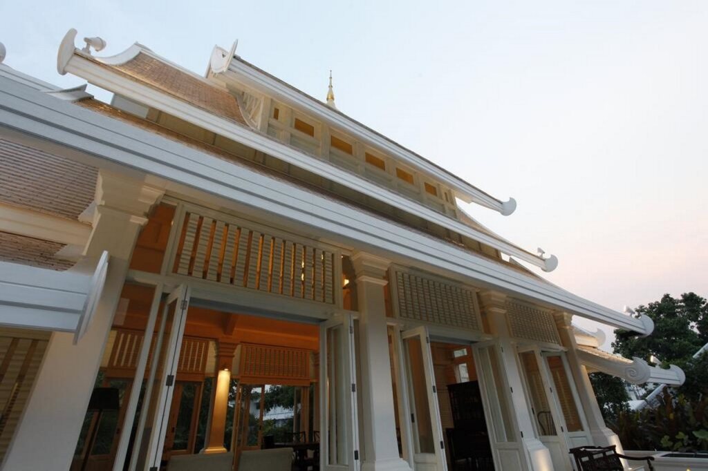 Discover the vibrant culture of Chiang Mai at Makka Hotel - your perfect base for exploration with comfortable amenities and friendly service.