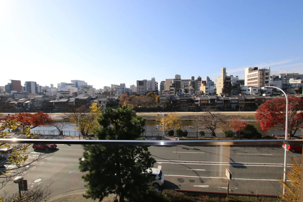 Experience the perfect blend of comfort and culture at Hotel ALZA KYOTO, ideally located near Kyoto's must-see attractions and vibrant neighborhoods.