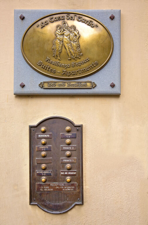 Discover Florence with a luxurious stay at La Casa del Garbo offering exquisite rooms, top-notch amenities, and an unbeatable central location.