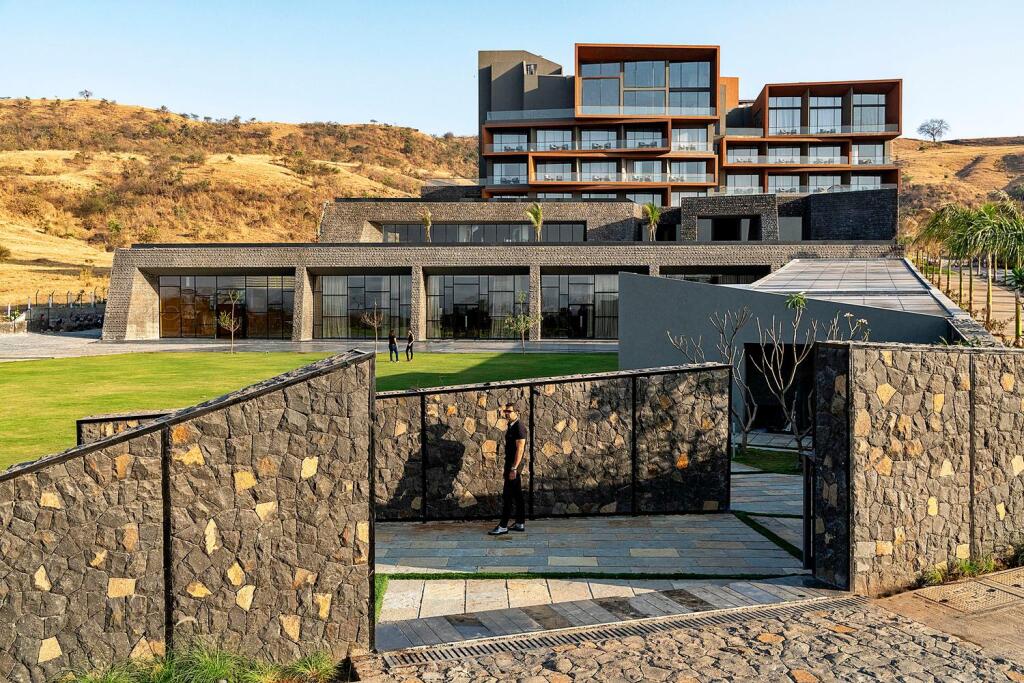 House of LE: A Culinary Haven in Nashik