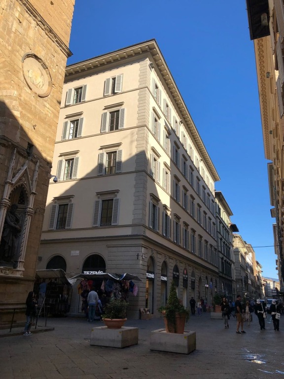 Experience the heart of Florence at Corte Calzaiuoli Elegant Suites, where luxury meets historic charm, just steps away from iconic attractions.