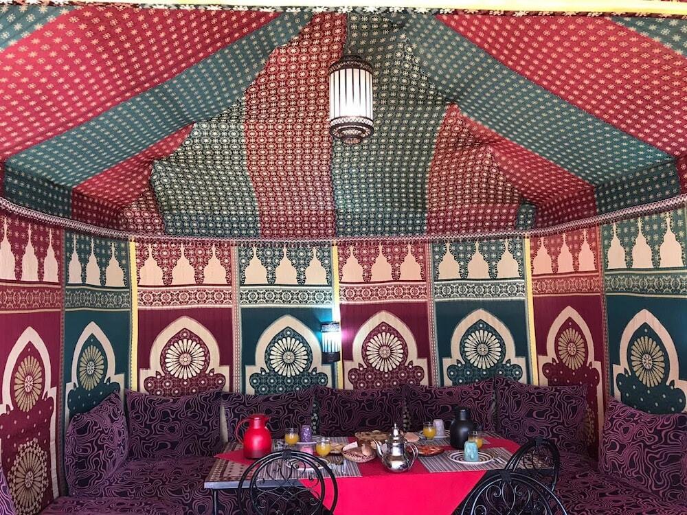 Experience the vibrant culture of Marrakesh at Amour d'auberge - Hostel, your home away from home with cozy accommodations, local charm, and exciting amenities.