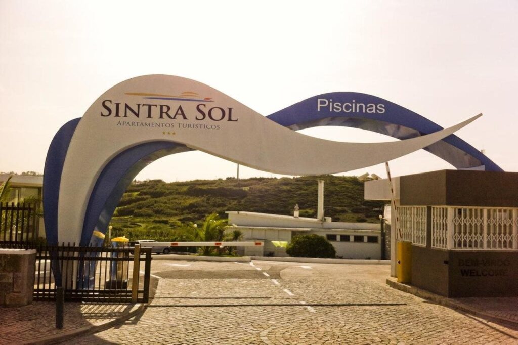 Discover the charm of Sintra Sol - Apartamentos Turisticos, your ideal stay with stunning beaches, rich culture, and all the comforts of home.