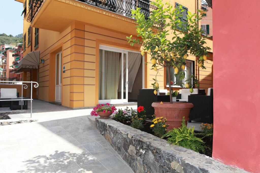 Discover the heart of Monterosso al Mare at Hotel Margherita, where comfort meets convenience, just minutes from the stunning beaches and attractions.