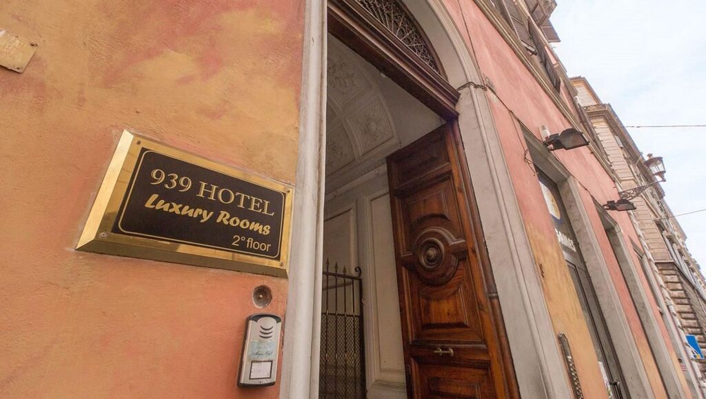 Discover 939 Hotel, your perfect base for exploring Rome's historic gems and vibrant culture, with modern amenities and welcoming service.